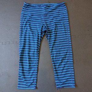 Athleta Mid Rise Capri leggings